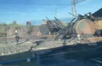 У РФ дрон атакував вантажний потяг, загорілася цистерна із паливом