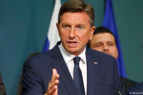 Президента Словении призвали подать в отставку из-за высказываний про Украину и Турцию 