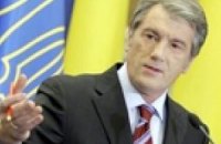 Ющенко просит милицию во время выборов быть вне политики