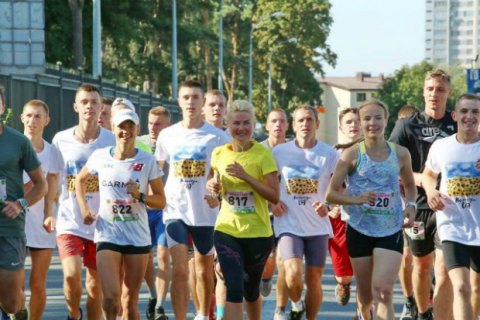  Голова Харківської ОДА Юлія Світлична пробігла 10 км на марафоні "Визволення"