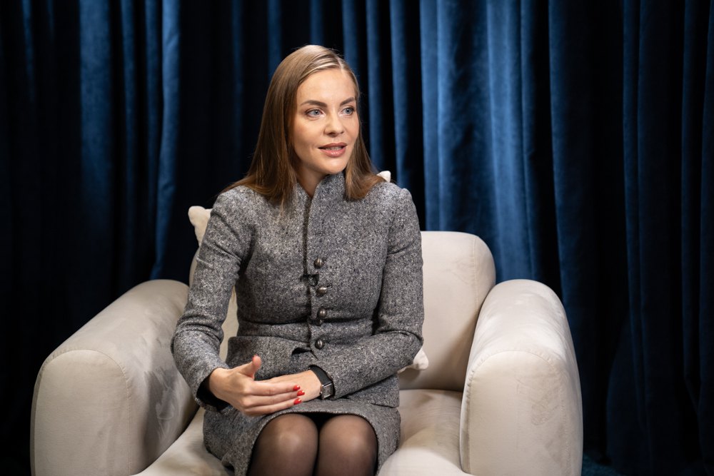 Олена Сотник