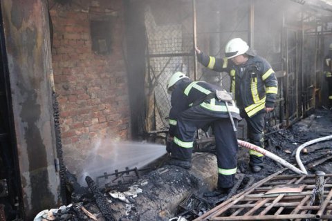 В Киеве произошел пожар возле метро "Олимпийская" 