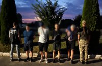 Біля кордону з Угорщиною затримали порушників у супроводі підлітків