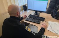 На Хмельниччині викрили ділків, які займалися контрабандою та збутом ліків у інтернеті