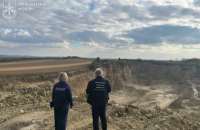 На Хмельниччині директора кар’єру підозрюють у незаконному видобутку вапняку на сотні мільйонів