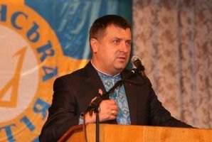 Соратник Гриценко требует извинений за слова о вышиванке