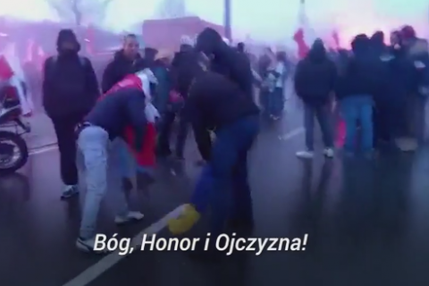 Польские националисты обвинили в сожжении украинского флага пропутинских коммунистов