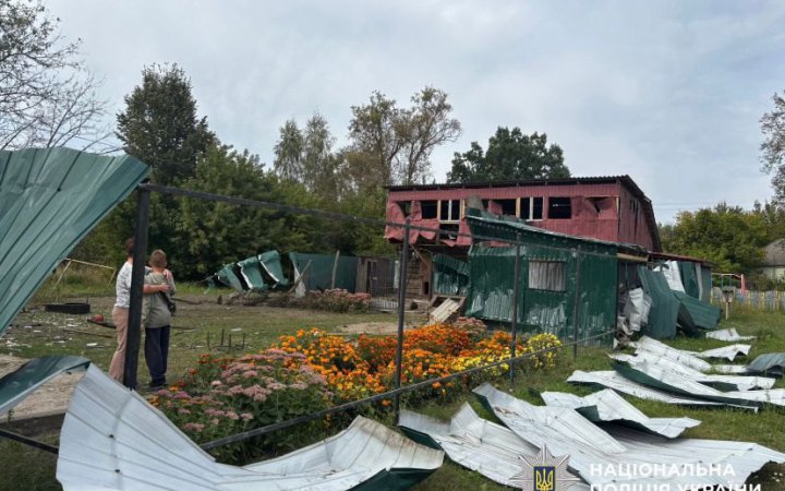 Росіяни вдарили дронами по громаді на Чернігівщині, поранені люди