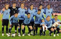 Уругвайські футболісти залишилися без карамелі - митники конфіскували "контрабанду"