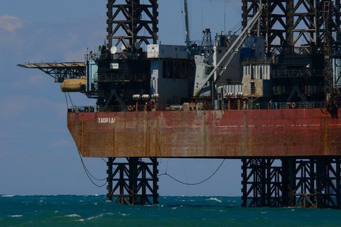 Прикордонники зафіксували бурові роботи РФ на морському шельфі України