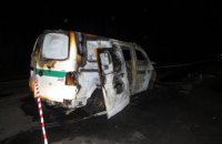 У Запорізькій області невідомі розстріляли та підпалили інкасаторський автомобіль