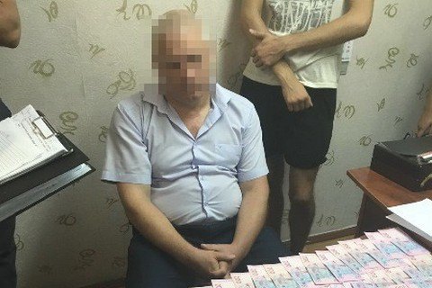 ​СБУ поймала на взятке главного инспектора Гоструда в Одесской области