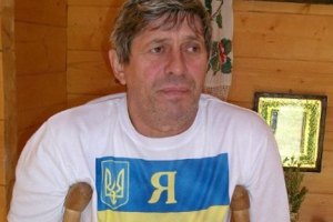 Голодовка у дома Ющенко окончилась для его однопартийца госпитализацией