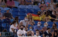 В ходе матча Australian Open болельщица на трибуне показала Надалю средний палец - Рафаэля это только рассмешило