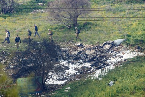 Из-за сбитого истребителя Израиль второй раз за субботу нанес удары в Сирии 