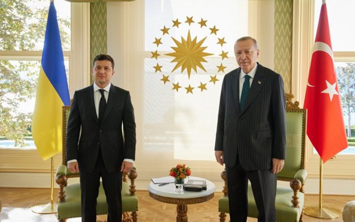 Зеленський ​обговорив із Ердоганом евакуацію з Маріуполя та можливі гарантії безпеки з боку Туреччини 