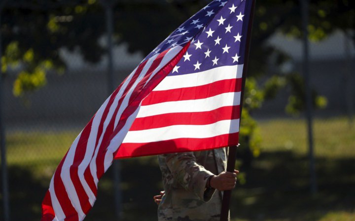 FT: туристи з ЄС скасовують візити до США через Трампа