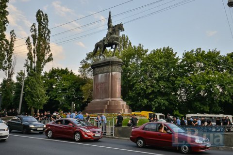 Мінкульт обговорить з громадськістю долю пам'ятника Щорсу