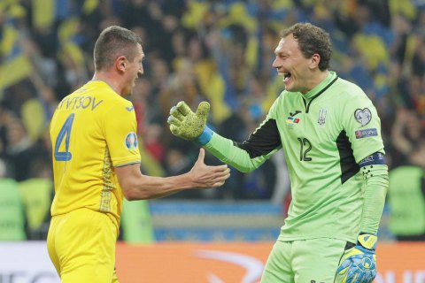 Пятов повторил рекорд Шовковского в сборной Украины