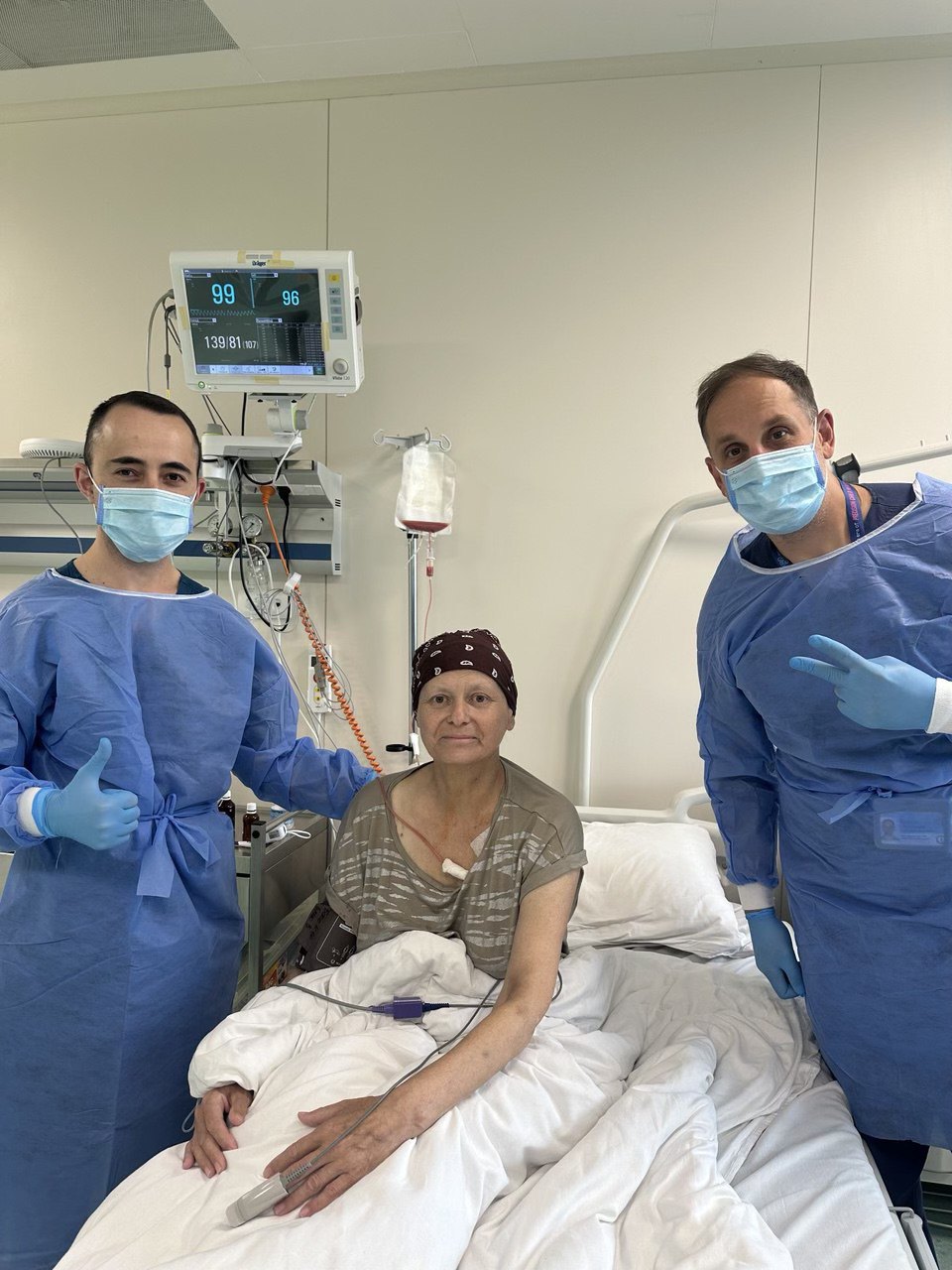 Ольга з лікарями Будзин Андрієм та Олександром Лисицею (праворуч) 