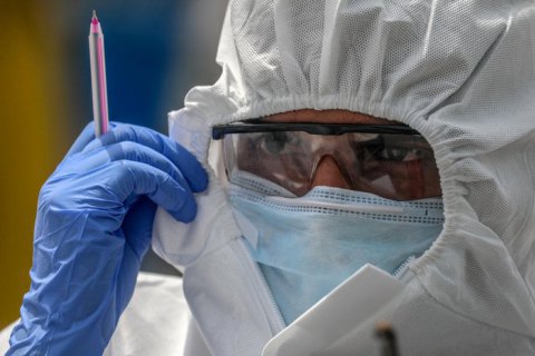 За сутки в Украине подтвердили 990 случаев коронавируса