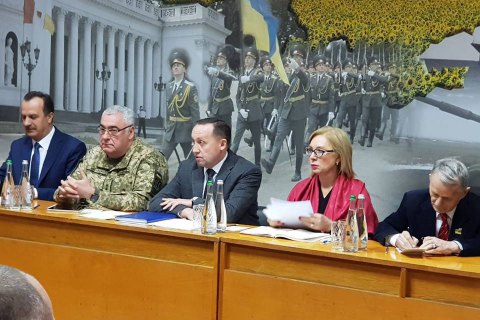 Денисова будет добиваться встречи с военнопленными моряками в Москве