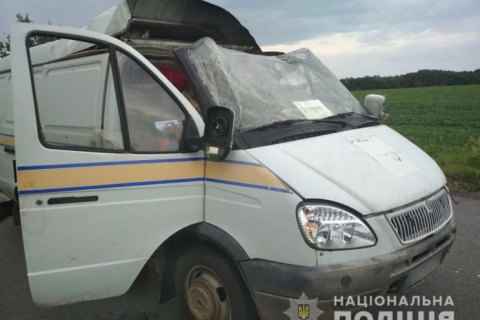 Правоохоронці затримали трьох підозрюваних у нападі на автомобіль "Укрпошти"