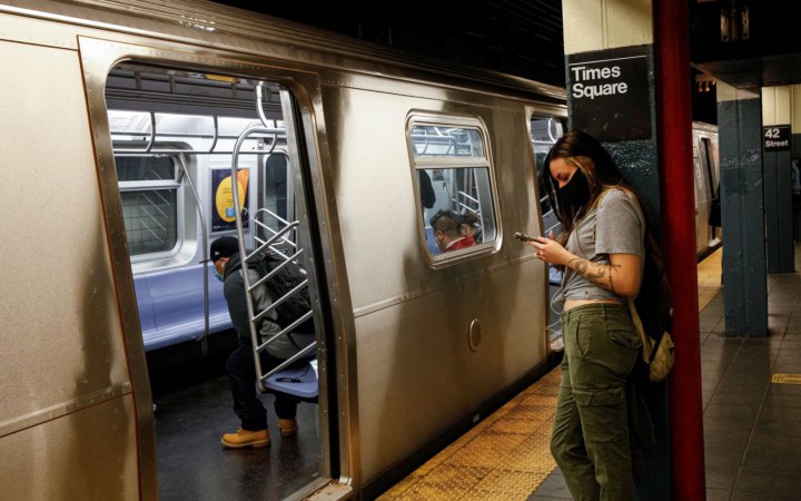 У Нью-Йорку Національна гвардія перевірятиме сумки пасажирів метро 