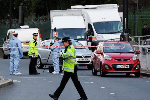 Автомобіль врізався в пішоходів біля музею в Лондоні, є постраждалі (оновлено)