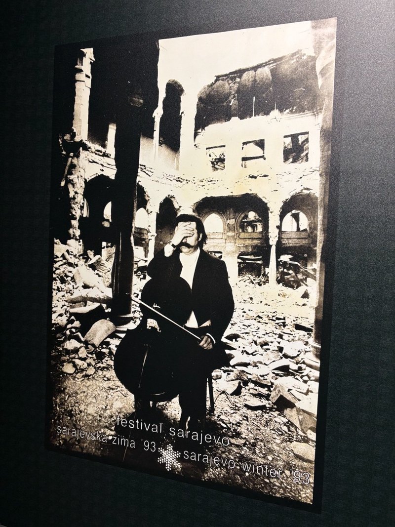Афіша фестивалю в Сараєво за 1993 рік в Історичному музеї Сараєво.
