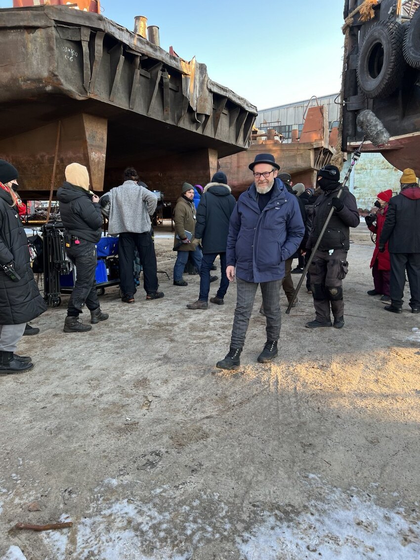 німецький продюсер Василі Зігропуліс, зйомки на судноремонтному заводі