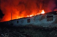 На Черкащині через обстріл горіла ферма, пошкоджені будинки і ЛЕП