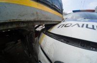 У Києві патрульні під час переслідування порушника врізалися у вантажівку "Київавтодору"