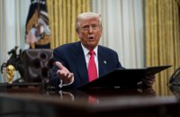 Трамп: "Путін не повинен до мене зустрічатися із Зеленським"