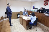 ​В России мэр Копейска брал взятки фаршированными осетрами