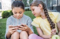 Діти-блогери: як батькам зробити блогінг дітей безпечним 