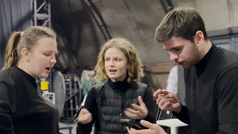 Репетиція вистави 'Озерний вітер' 