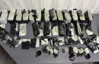 Українка намагалась вивезти близько $1 млн під капотом автівки