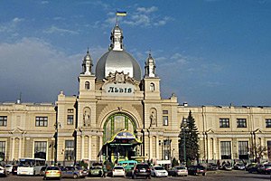 Неизвестный сообщил о заминировании львовского ж/д вокзала
