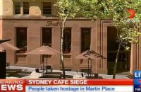 Полиция штурмовала кафе с заложниками в Сиднее (обновлено)