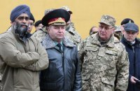Полторак зустрівся з міністром оборони Канади на полігоні у Львівській області