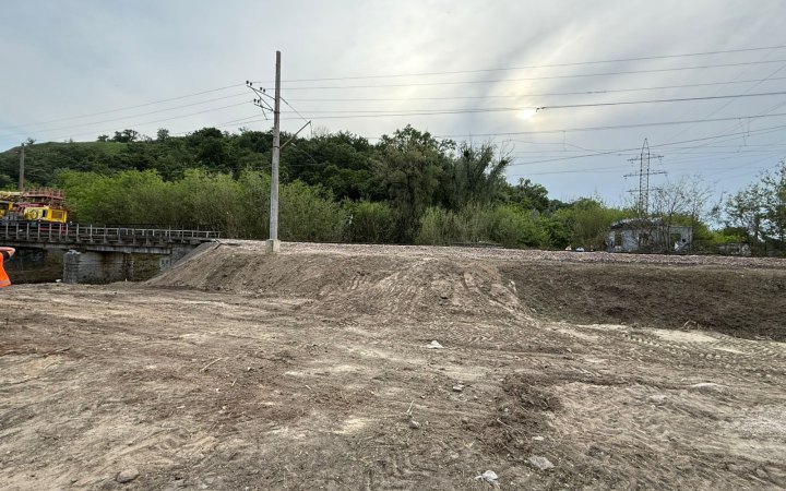 На Київщині закінчили відновлення залізничної інфраструктури, яку вночі пошкодили росіяни