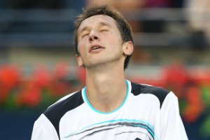 Стаховский не смог пробиться в четвертьфинал в Марселе