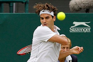 Федерер поєднає заробляння грошей з підготовкою до сезону