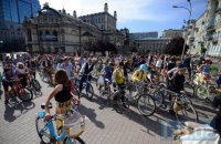 В Киеве прошел велопарад в стиле ретро