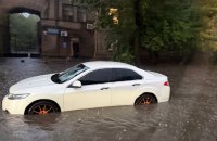 В Одесі ДСНС шукає дівчину, яка зникла під час аномальної зливи