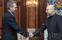 Турчинов обсудил с Пайеттом "правительство народного доверия"