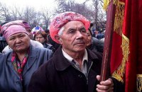 Премьер Киргизии предложил запретить митинги на три года