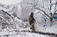 За сутки боевики на Донбассе совершили 12 обстрелов