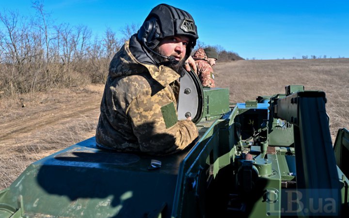 Найменше прав в Україні — у військовослужбовців 